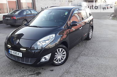 Минивэн Renault Scenic 2010 в Каменском