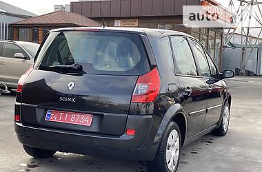 Хетчбек Renault Scenic 2008 в 