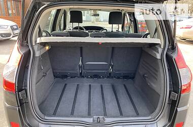 Хетчбек Renault Scenic 2008 в 