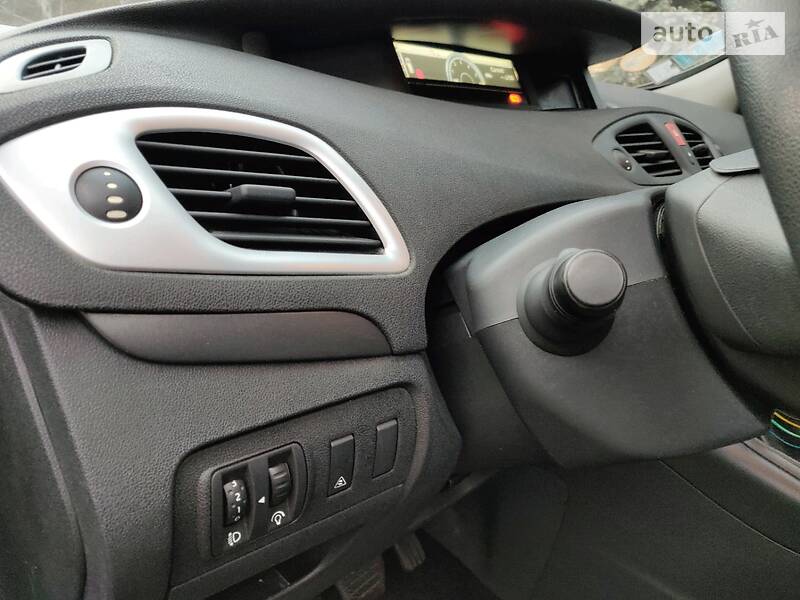 Хетчбек Renault Scenic 2010 в Києві