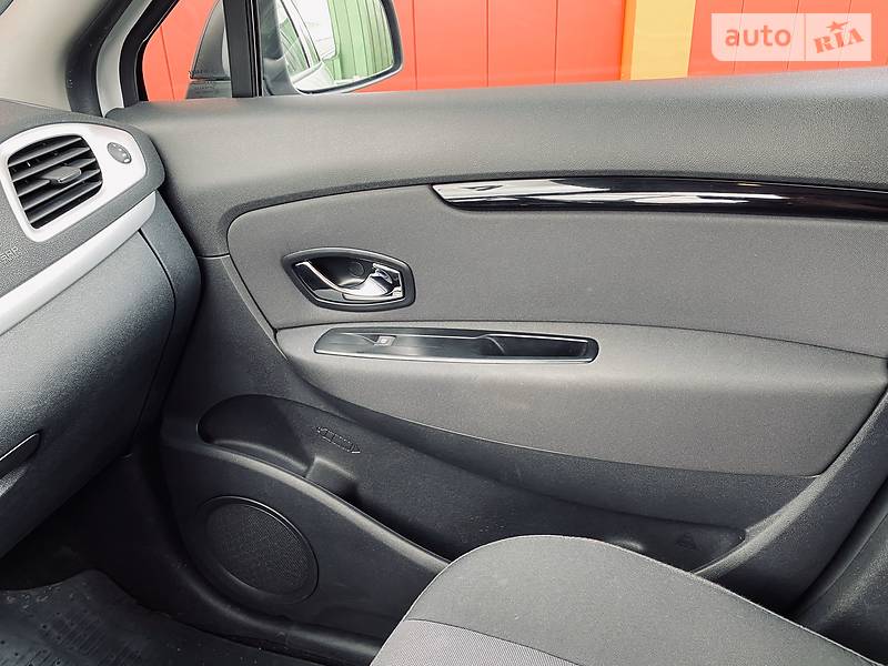 Хетчбек Renault Scenic 2014 в Києві