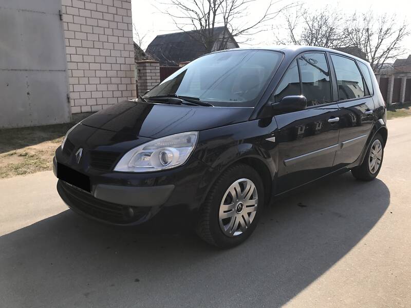 Хэтчбек Renault Scenic 2007 в 