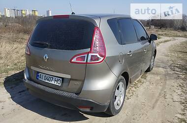 Мінівен Renault Scenic 2011 в 