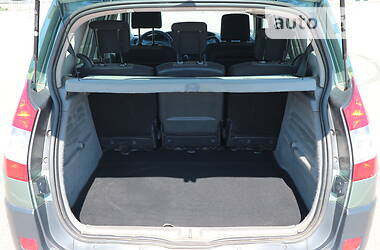 Минивэн Renault Scenic 2006 в 
