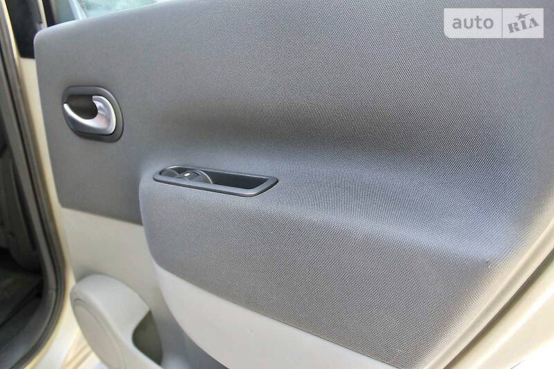 Мінівен Renault Scenic 2006 в Бурштині