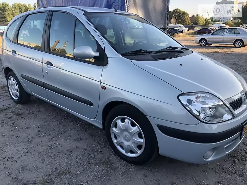 Мінівен Renault Scenic 2000 в 