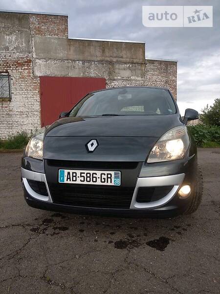 Универсал Renault Scenic 2009 в Ровно