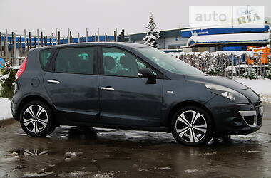 Хэтчбек Renault Scenic 2011 в Сарнах