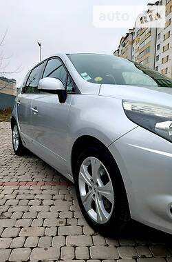 Минивэн Renault Scenic 2010 в Ивано-Франковске