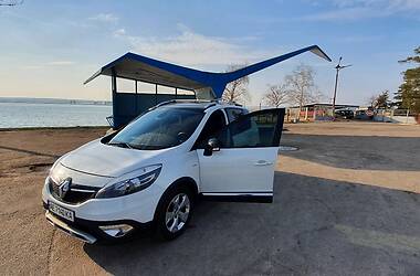 Хэтчбек Renault Scenic 2015 в Каменском