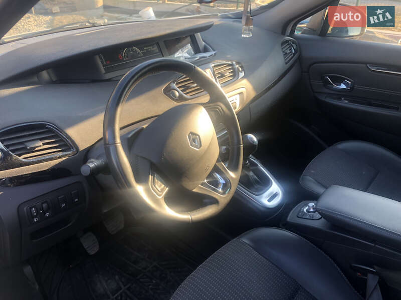 Минивэн Renault Scenic 2016 в Калуше
