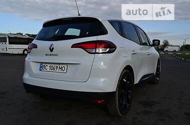 Мінівен Renault Scenic 2016 в 