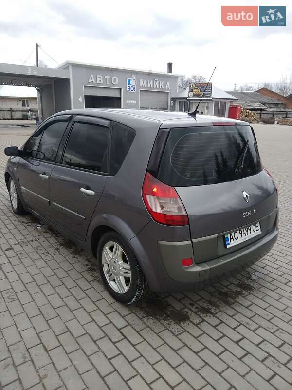 Минивэн Renault Scenic 2004 в Нововолынске