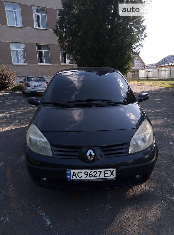 Минивэн Renault Scenic 2005 в Владимире