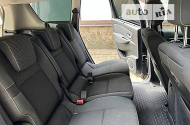 Универсал Renault Scenic 2010 в Полтаве