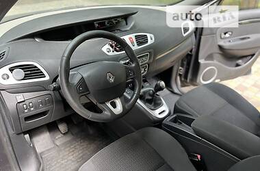 Универсал Renault Scenic 2010 в Полтаве