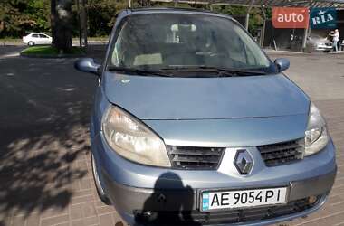 Минивэн Renault Scenic 2004 в 