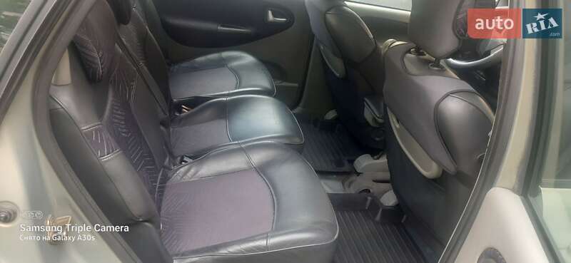 Мінівен Renault Scenic 2004 в Києві