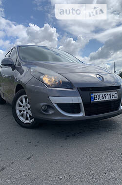 Минивэн Renault Scenic 2010 в Шепетовке