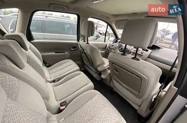 Минивэн Renault Scenic 2006 в 