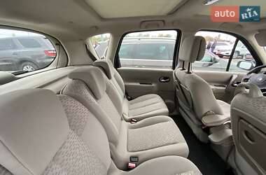 Минивэн Renault Scenic 2006 в 
