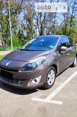 Мінівен Renault Scenic 2010 в Києві