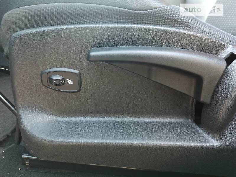 Минивэн Renault Scenic 2012 в Дрогобыче