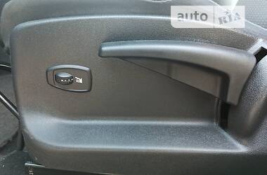 Минивэн Renault Scenic 2012 в 