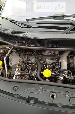 Минивэн Renault Scenic 2004 в 