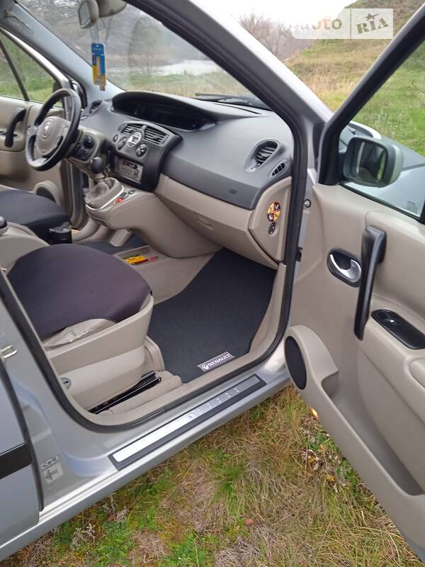 Минивэн Renault Scenic 2004 в Белой Церкви