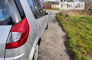 Минивэн Renault Scenic 2008 в Млинове