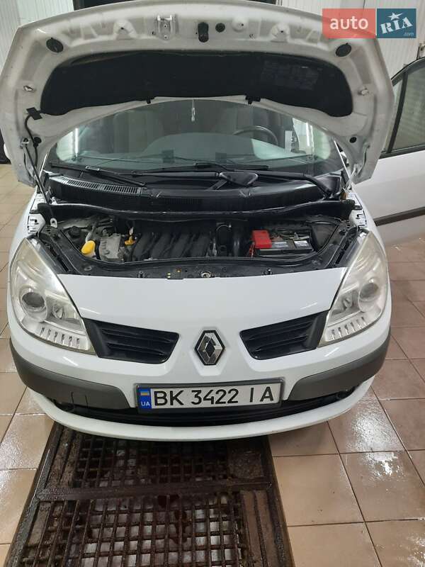 Минивэн Renault Scenic 2007 в Лохвице