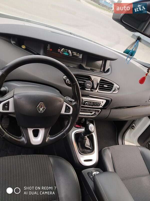 Минивэн Renault Scenic 2012 в Ковеле