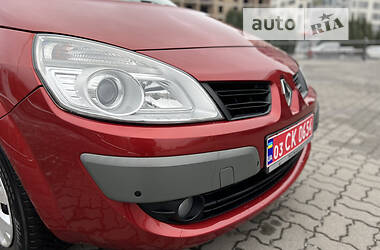 Минивэн Renault Scenic 2006 в 