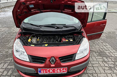 Минивэн Renault Scenic 2006 в 