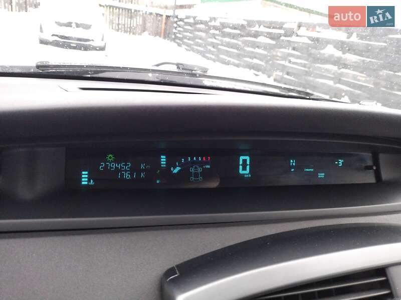 Мінівен Renault Scenic 2005 в Ірпені