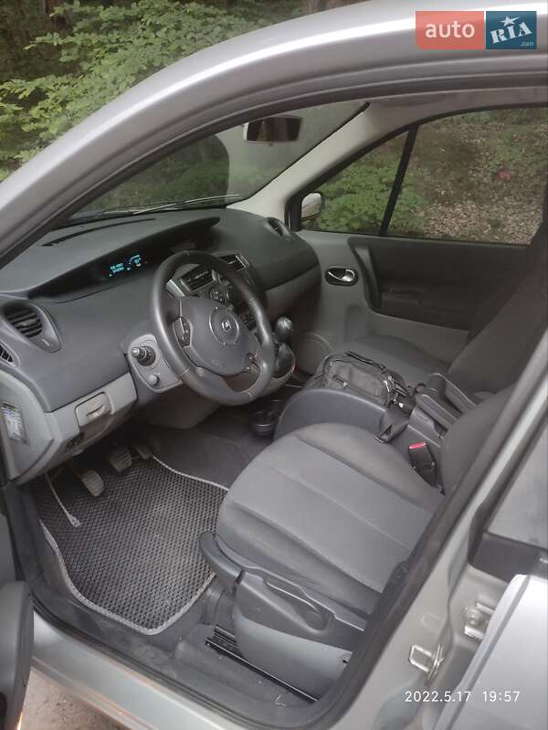 Минивэн Renault Scenic 2007 в Ужгороде