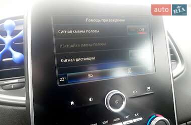 Минивэн Renault Scenic 2017 в 