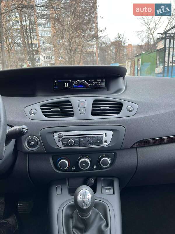 Мінівен Renault Scenic 2012 в Полтаві