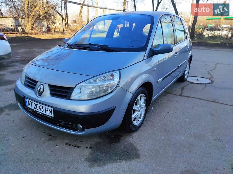 Минивэн Renault Scenic 2004 в Калуше