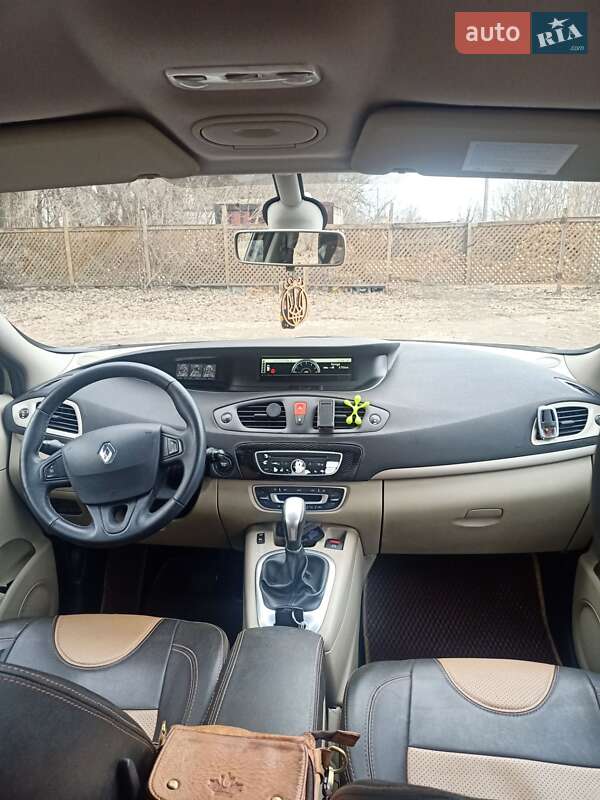 Минивэн Renault Scenic 2011 в Киеве