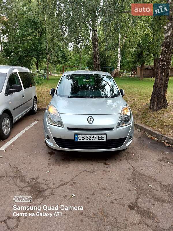 Renault Scenic 2011