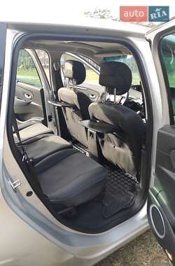 Минивэн Renault Scenic 2010 в 