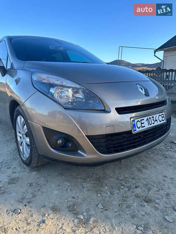 Минивэн Renault Scenic 2009 в Вижнице