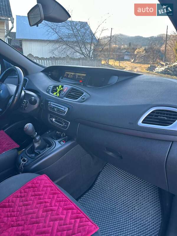 Минивэн Renault Scenic 2009 в Вижнице