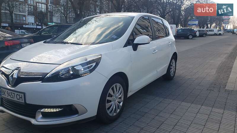 Минивэн Renault Scenic 2014 в Ровно