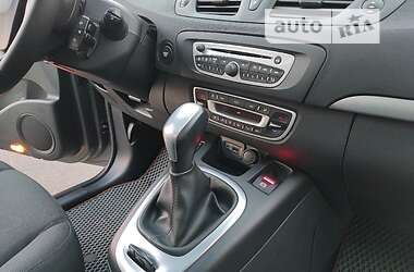 Минивэн Renault Scenic 2010 в 