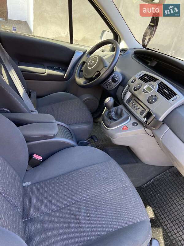 Минивэн Renault Scenic 2006 в Хусте