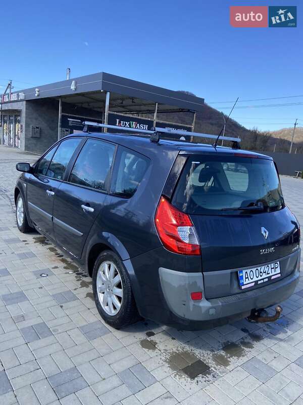 Минивэн Renault Scenic 2006 в Хусте