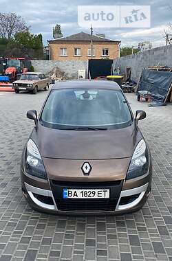 Мінівен Renault Scenic 2010 в Кропивницькому